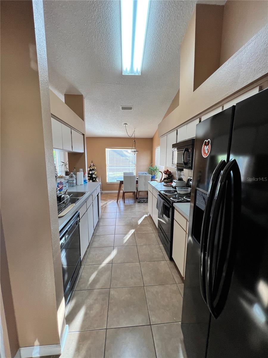 Image 26 of 54 For 11418 Glenmont Drive