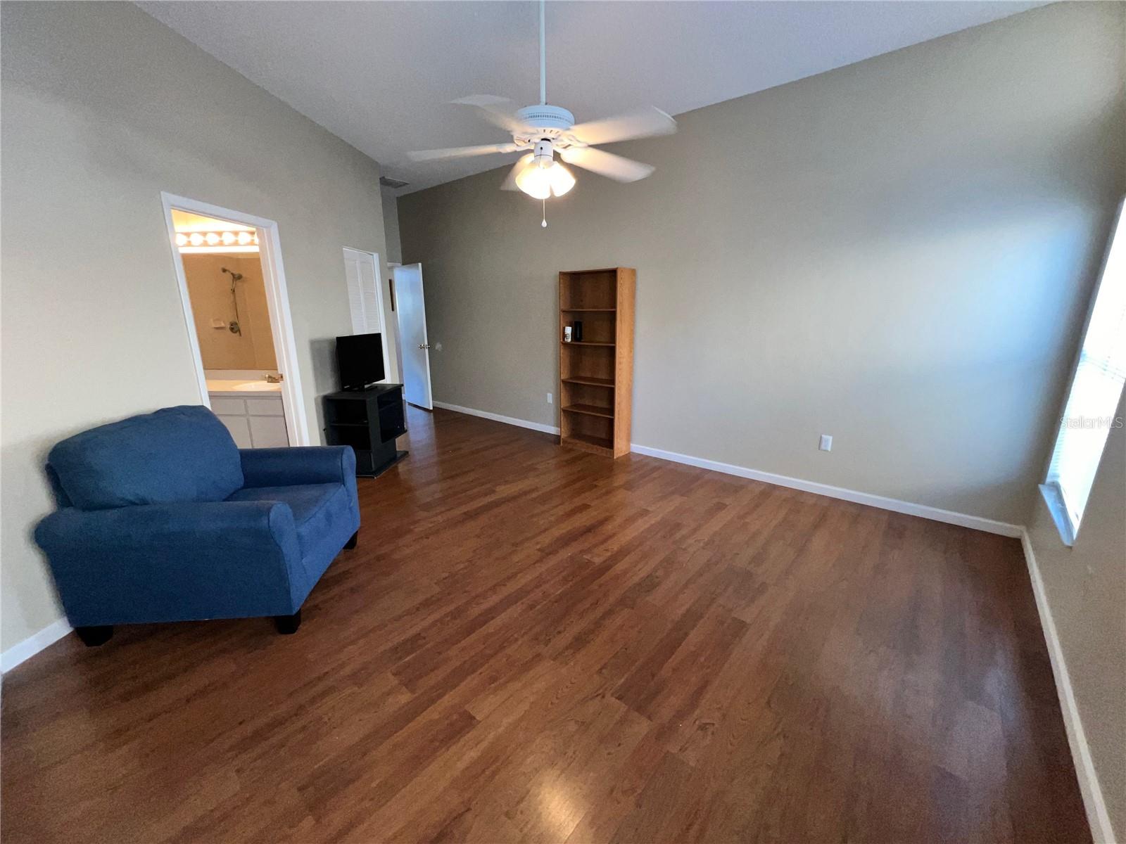 Image 31 of 54 For 11418 Glenmont Drive