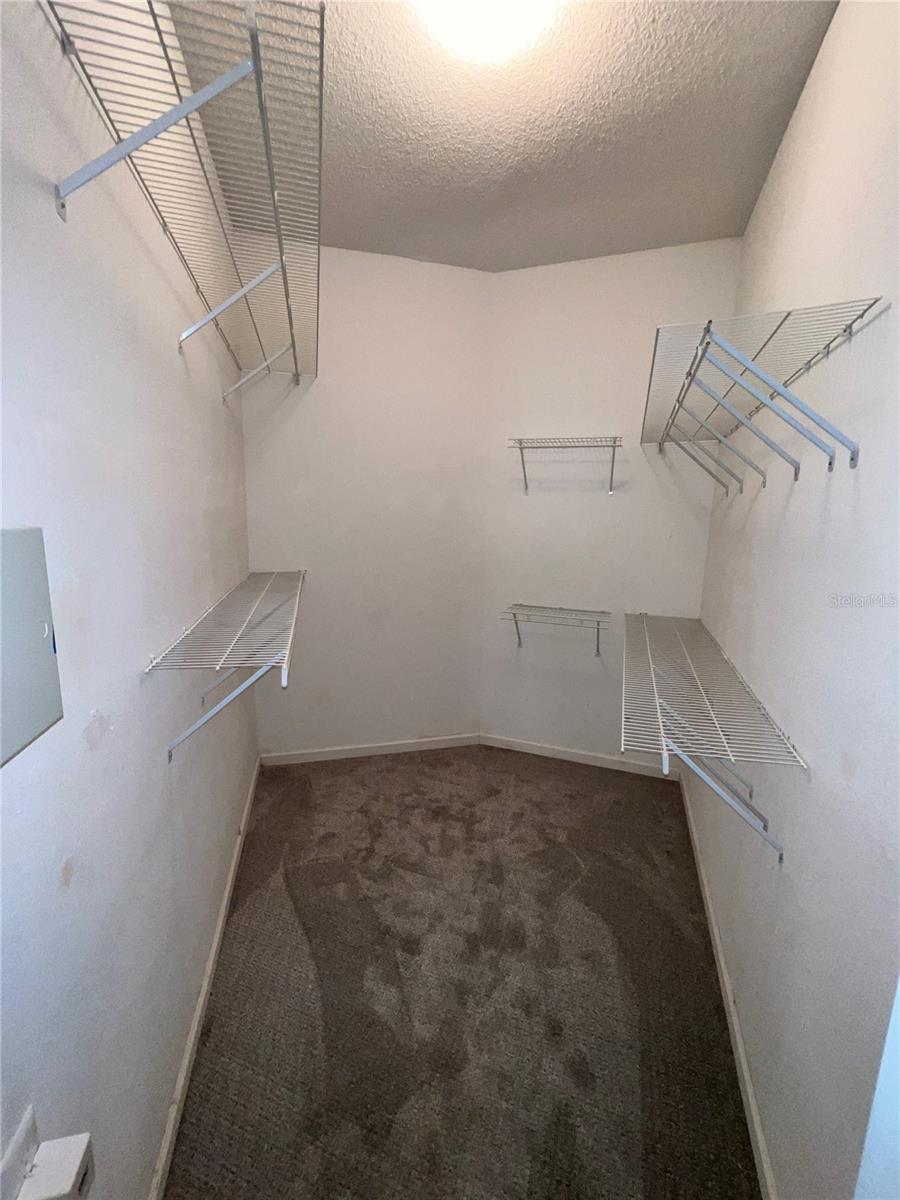 Image 35 of 54 For 11418 Glenmont Drive