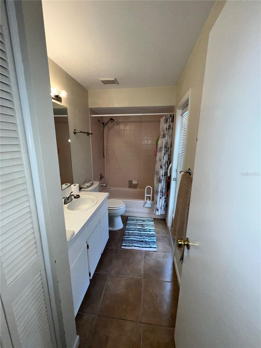 Image 41 of 54 For 11418 Glenmont Drive