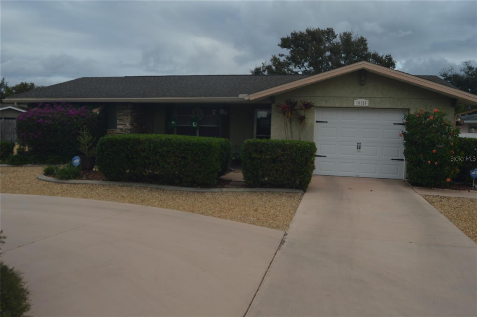 Image 40 of 44 For 10126 Hoop Court