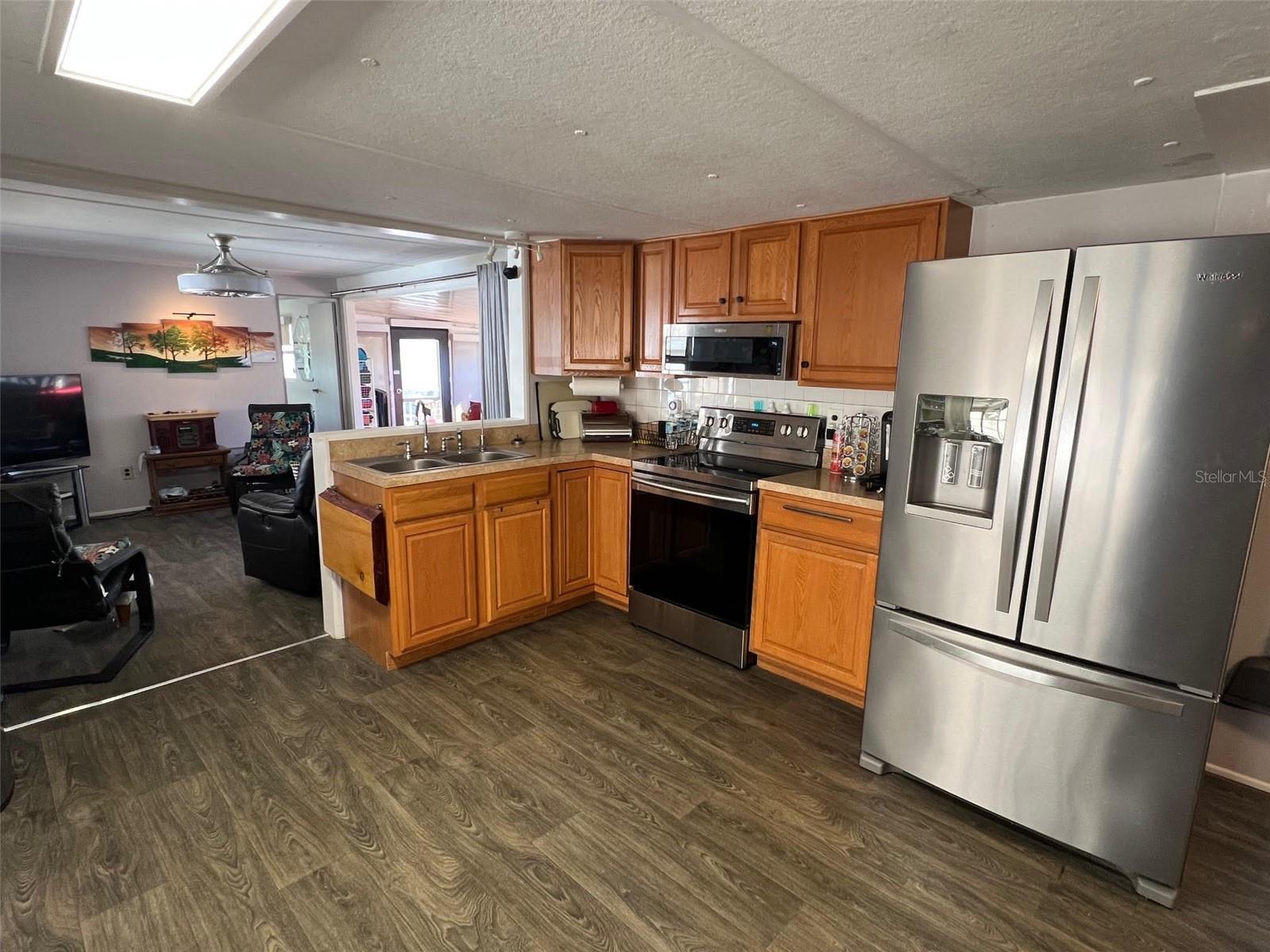 Image 12 of 29 For 11300 124th Avenue 70