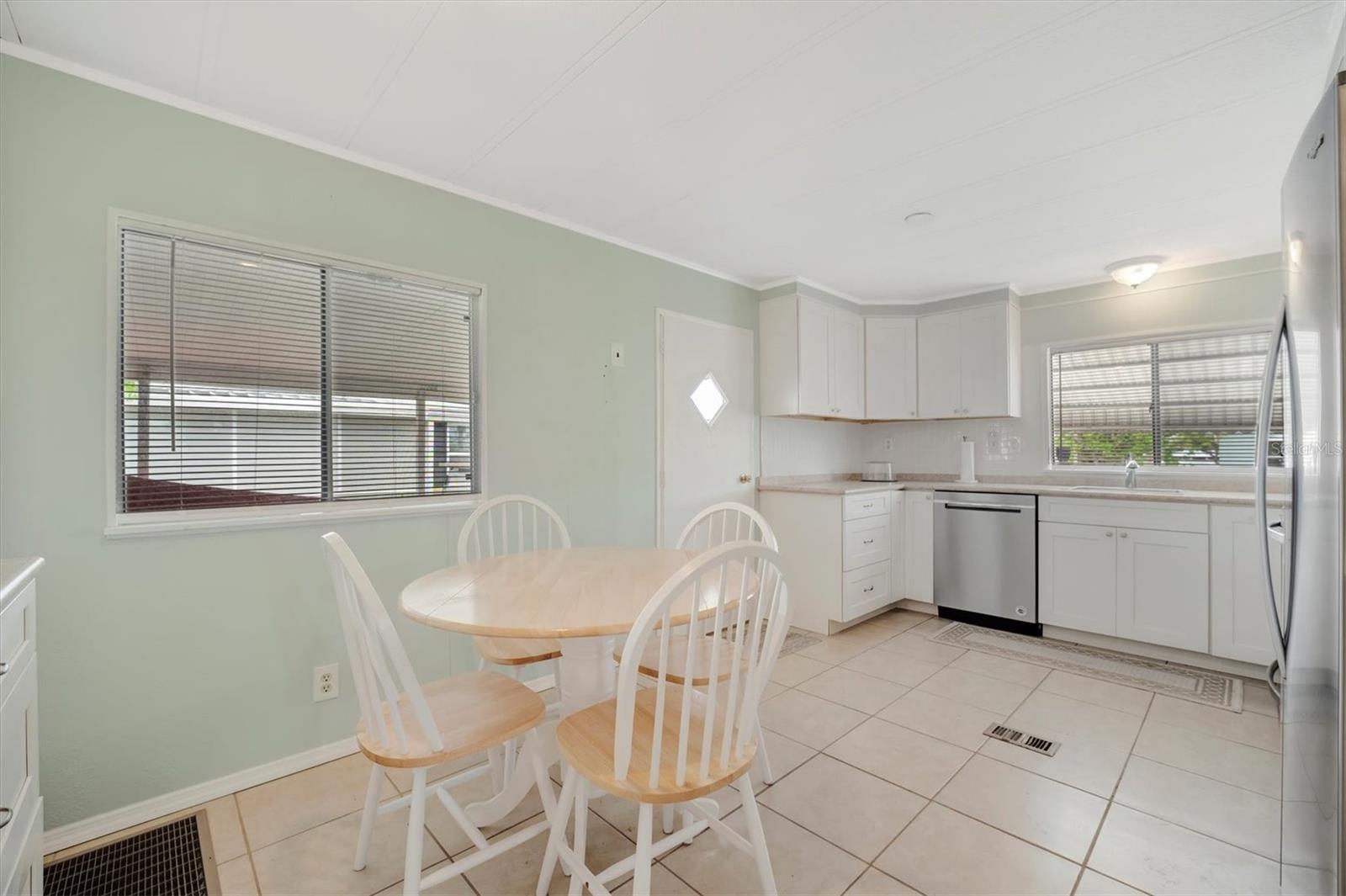 Image 11 of 35 For 110 Saint Lucia Loop