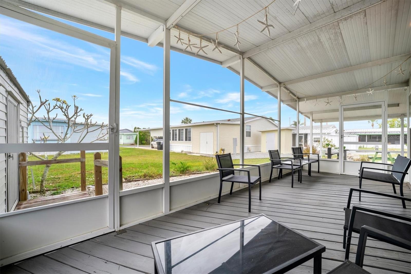 Image 23 of 35 For 110 Saint Lucia Loop