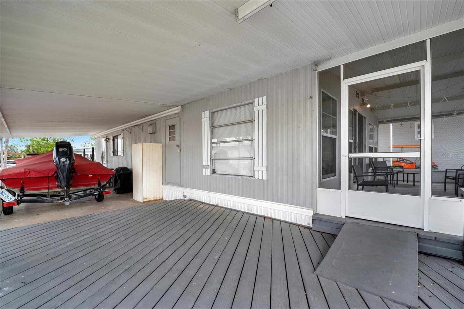 Image 28 of 35 For 110 Saint Lucia Loop