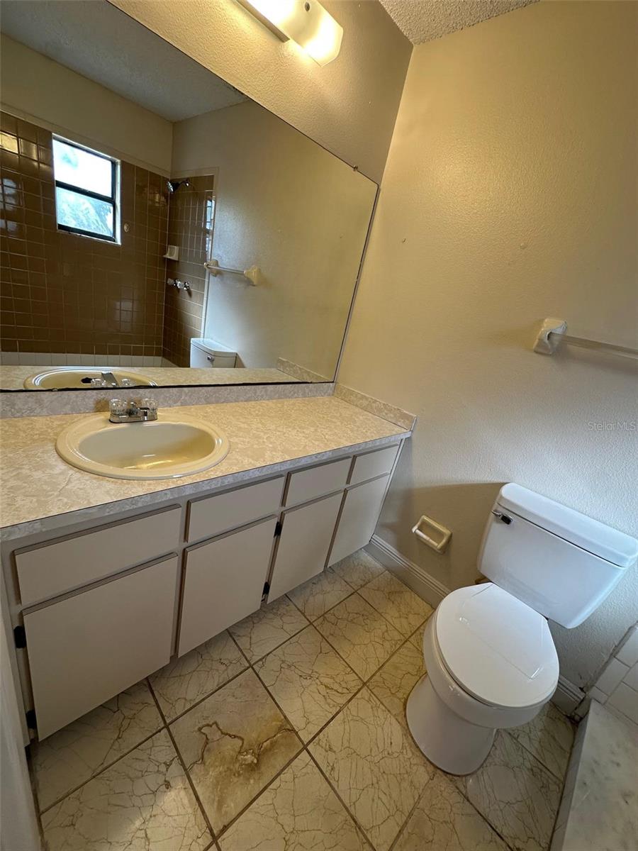 Image 14 of 37 For 5101 Elwood Road