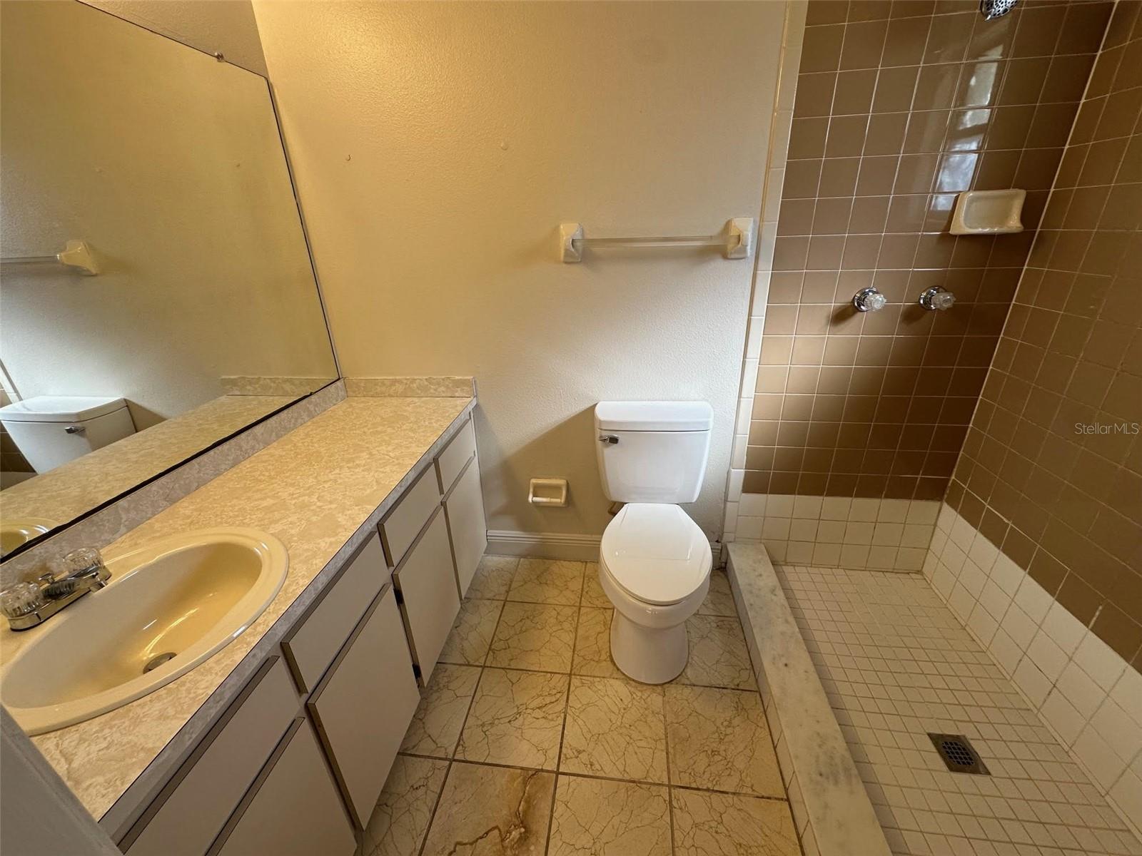 Image 15 of 37 For 5101 Elwood Road