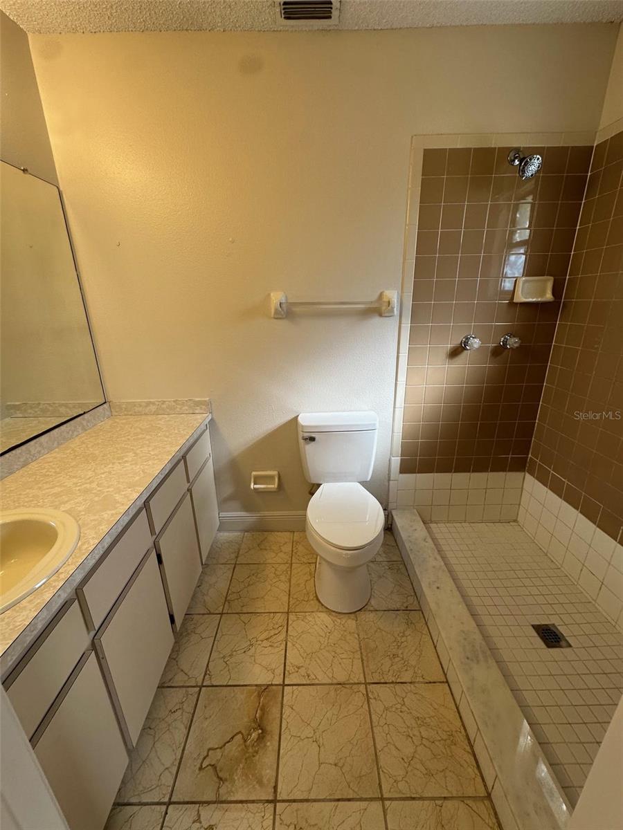 Image 16 of 37 For 5101 Elwood Road