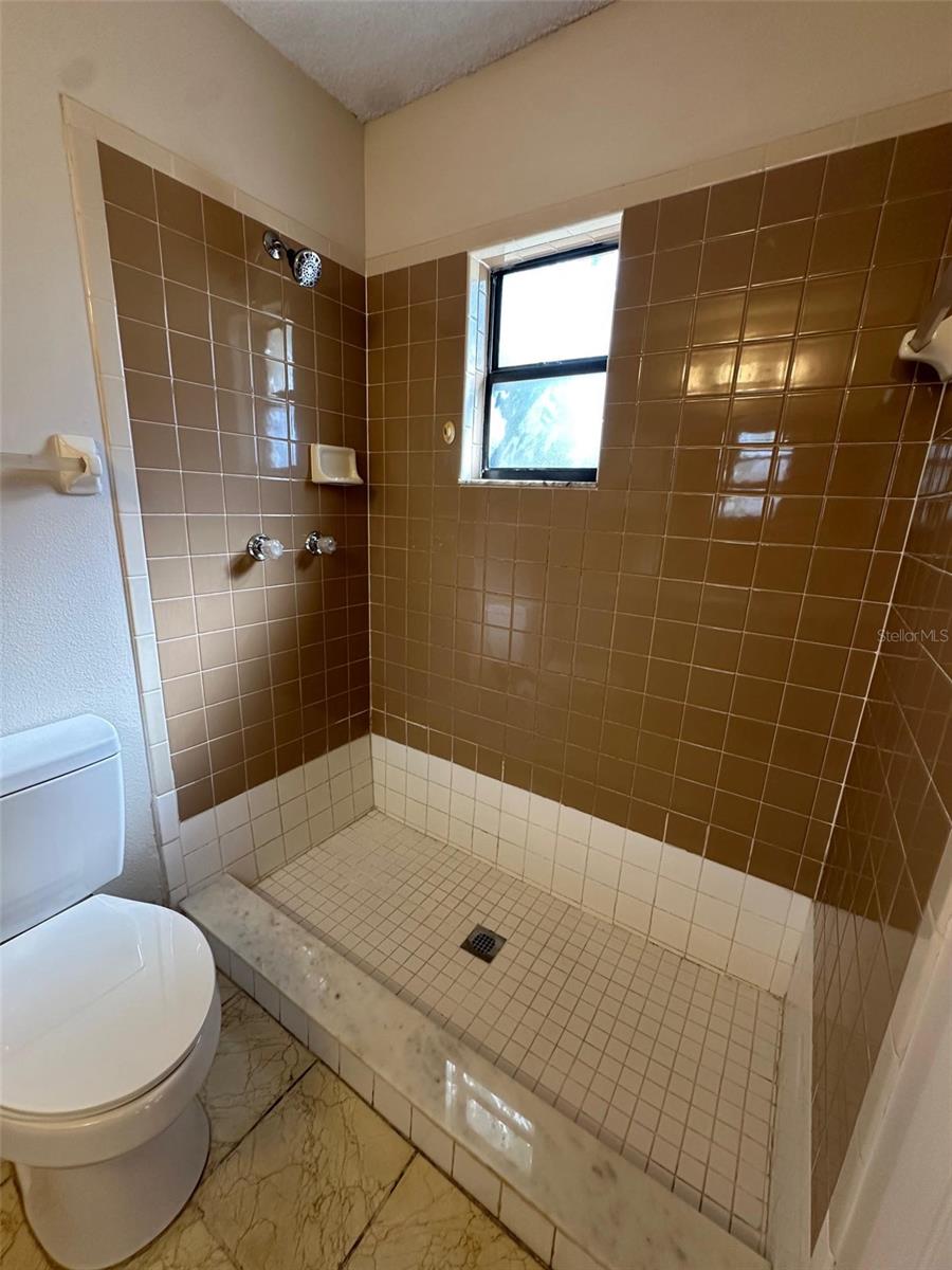 Image 17 of 37 For 5101 Elwood Road