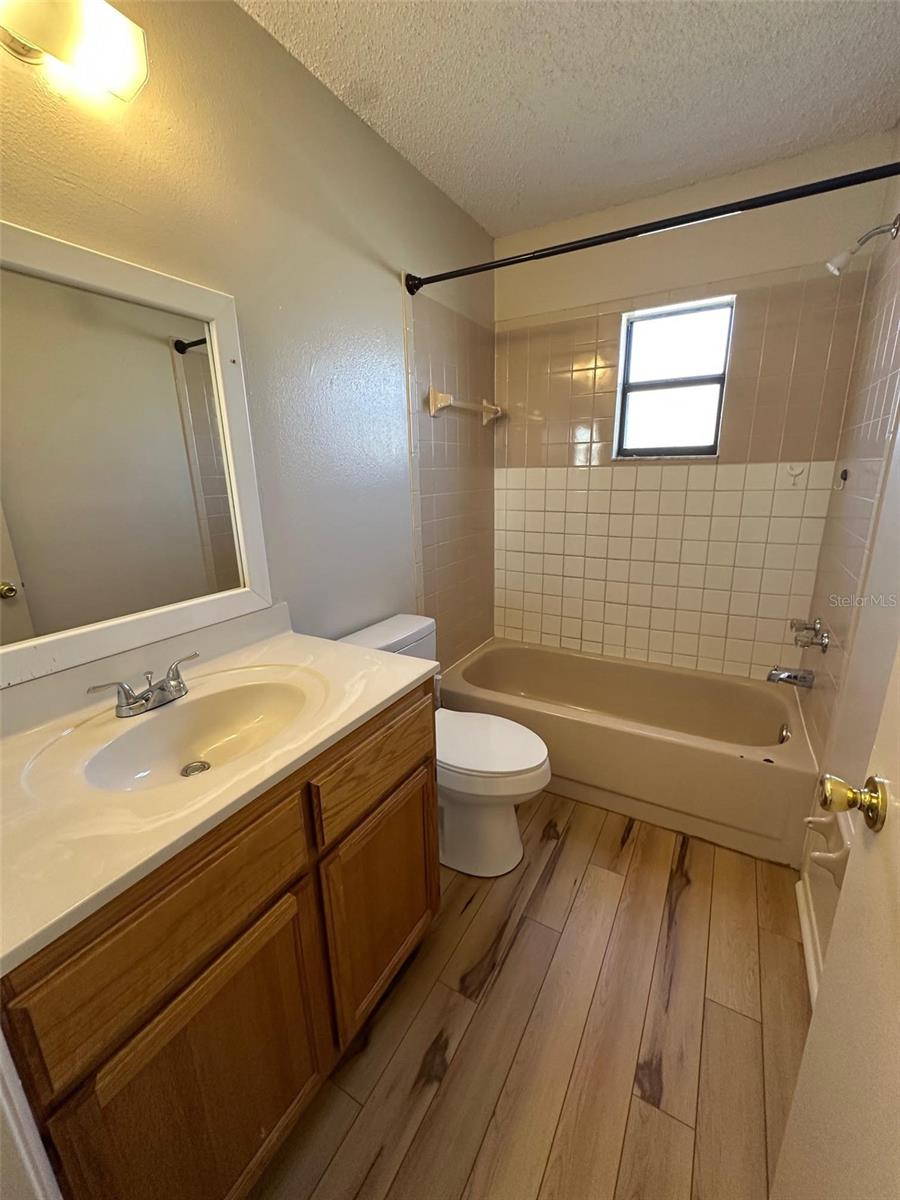 Image 20 of 37 For 5101 Elwood Road