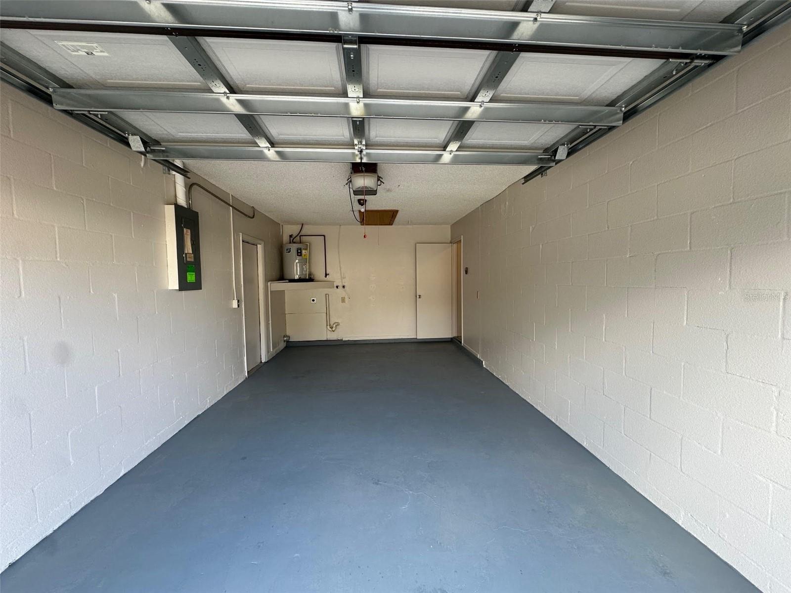 Image 29 of 37 For 5101 Elwood Road