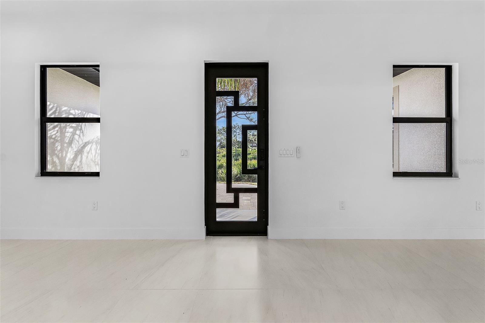 Image 4 of 32 For 12519 Canoe Trl