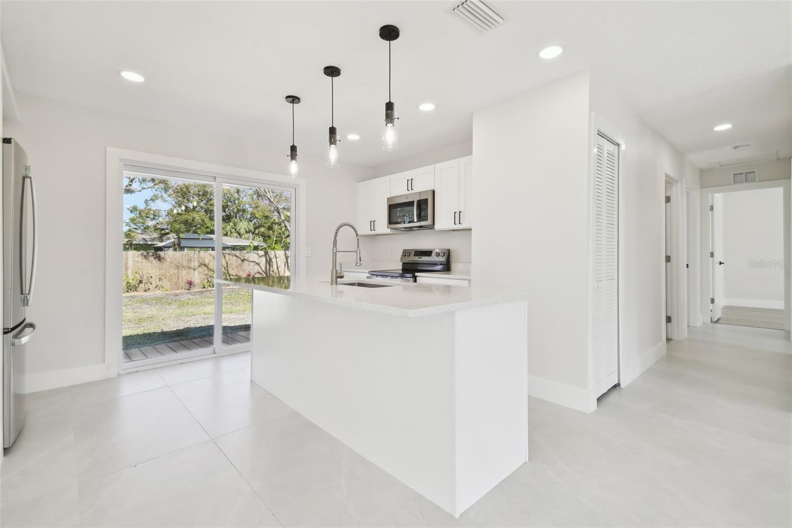 Image 10 of 60 For 4715 Wisconsin Avenue