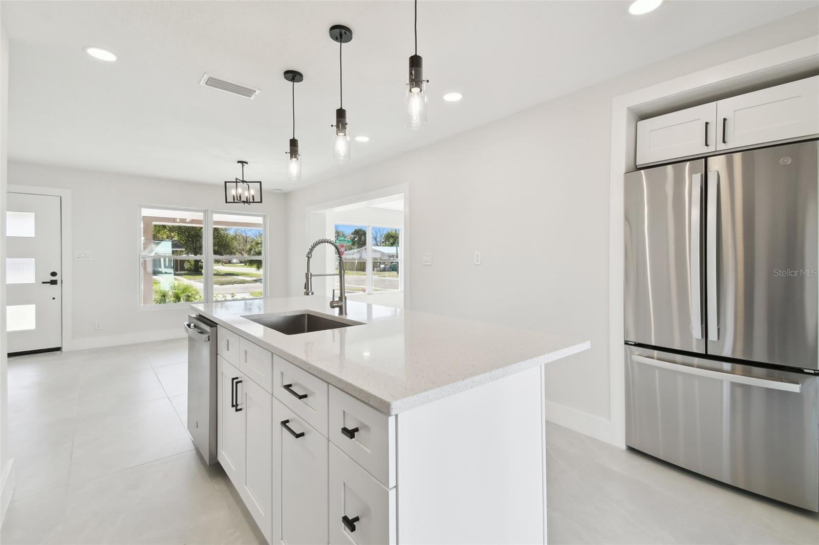 Image 13 of 60 For 4715 Wisconsin Avenue