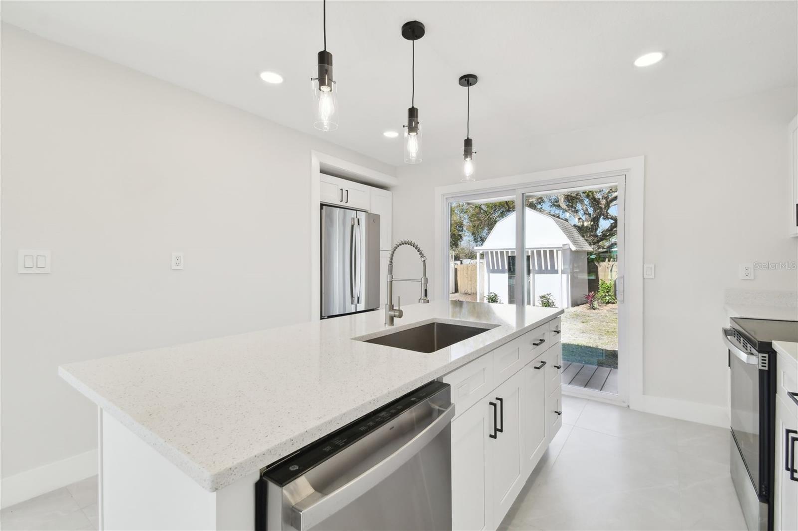 Image 15 of 60 For 4715 Wisconsin Avenue