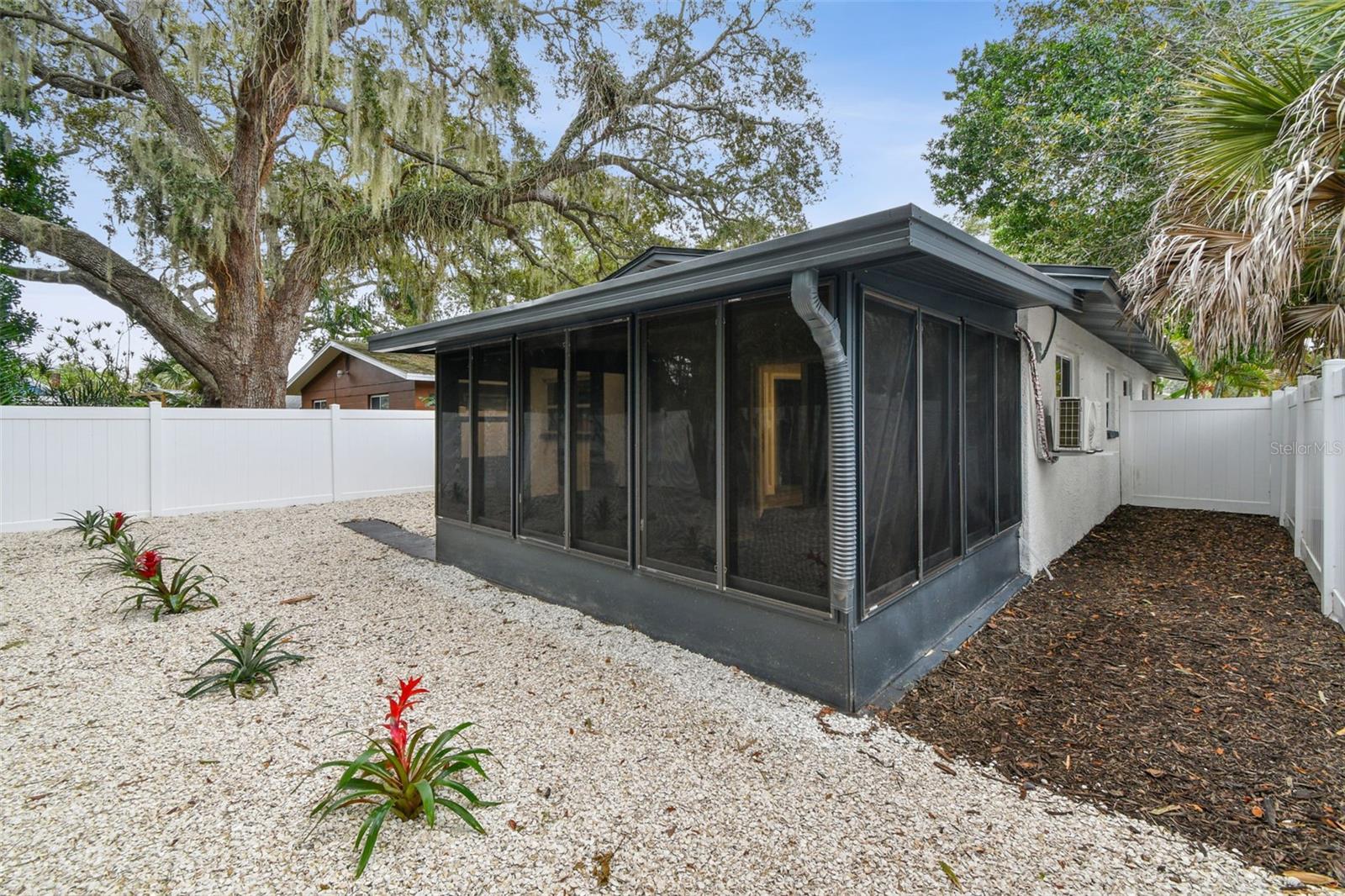 Image 40 of 51 For 2408 50th Street S