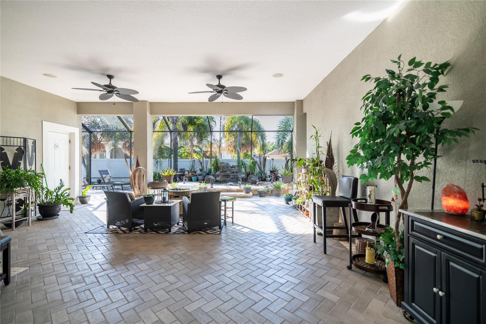 Image 10 of 31 For 21812 Carson Drive