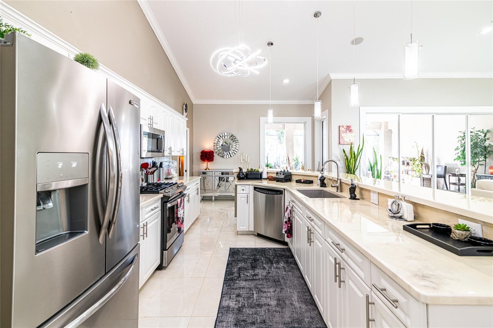 Image 6 of 31 For 21812 Carson Drive