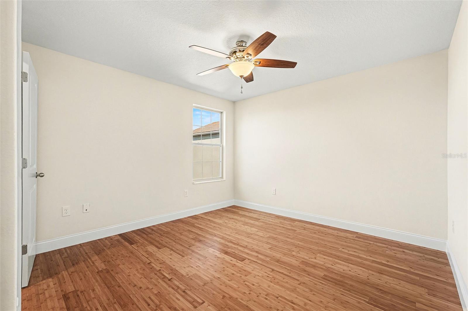 Image 17 of 66 For 15628 Spice Key Street