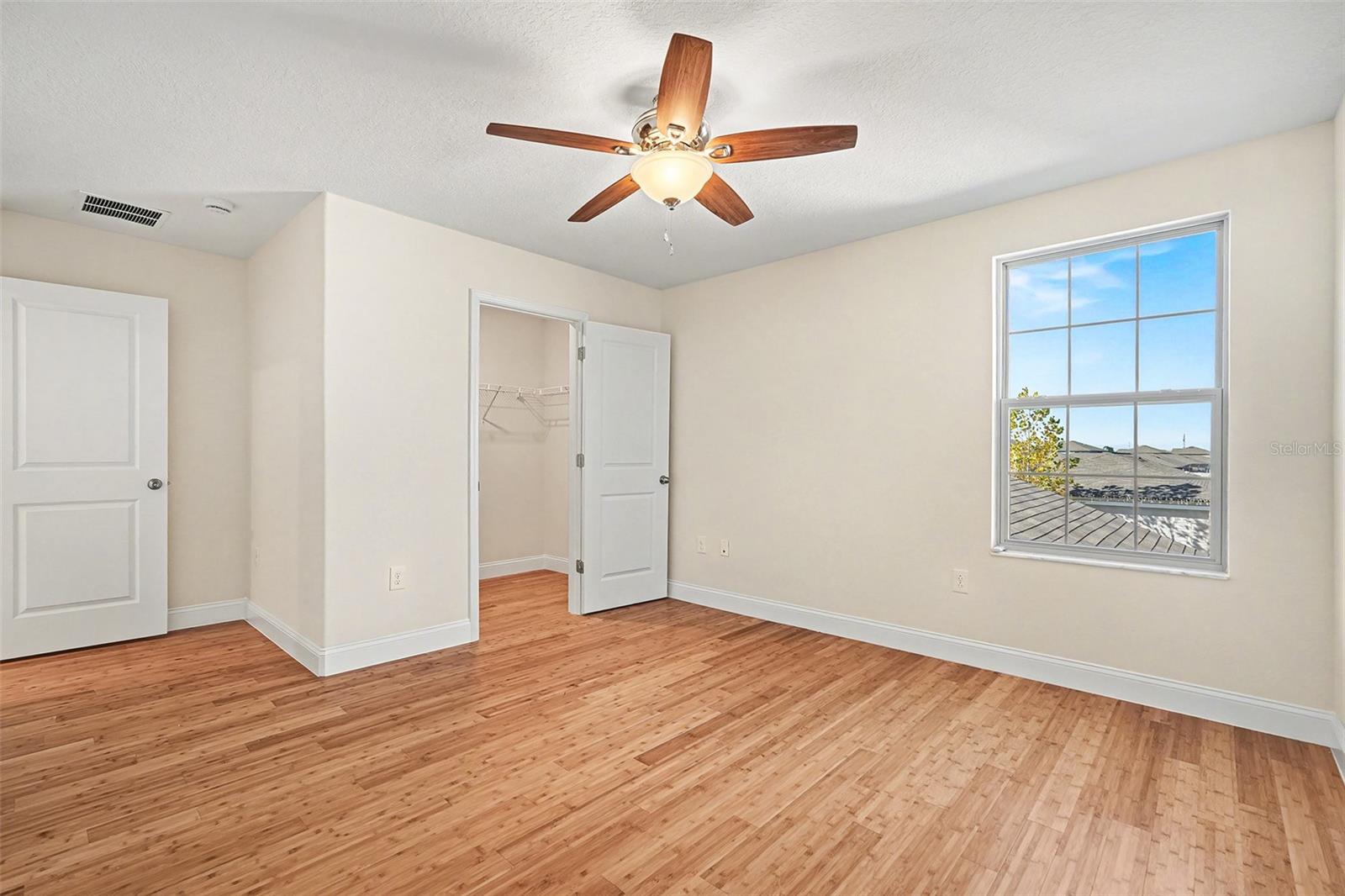 Image 18 of 66 For 15628 Spice Key Street