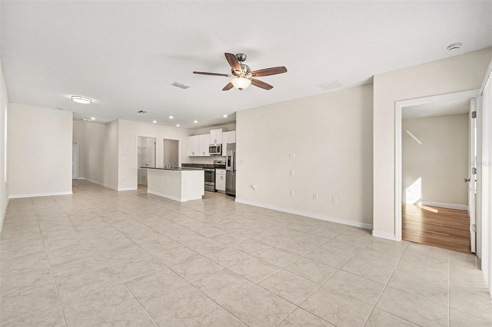 Image 6 of 66 For 15628 Spice Key Street