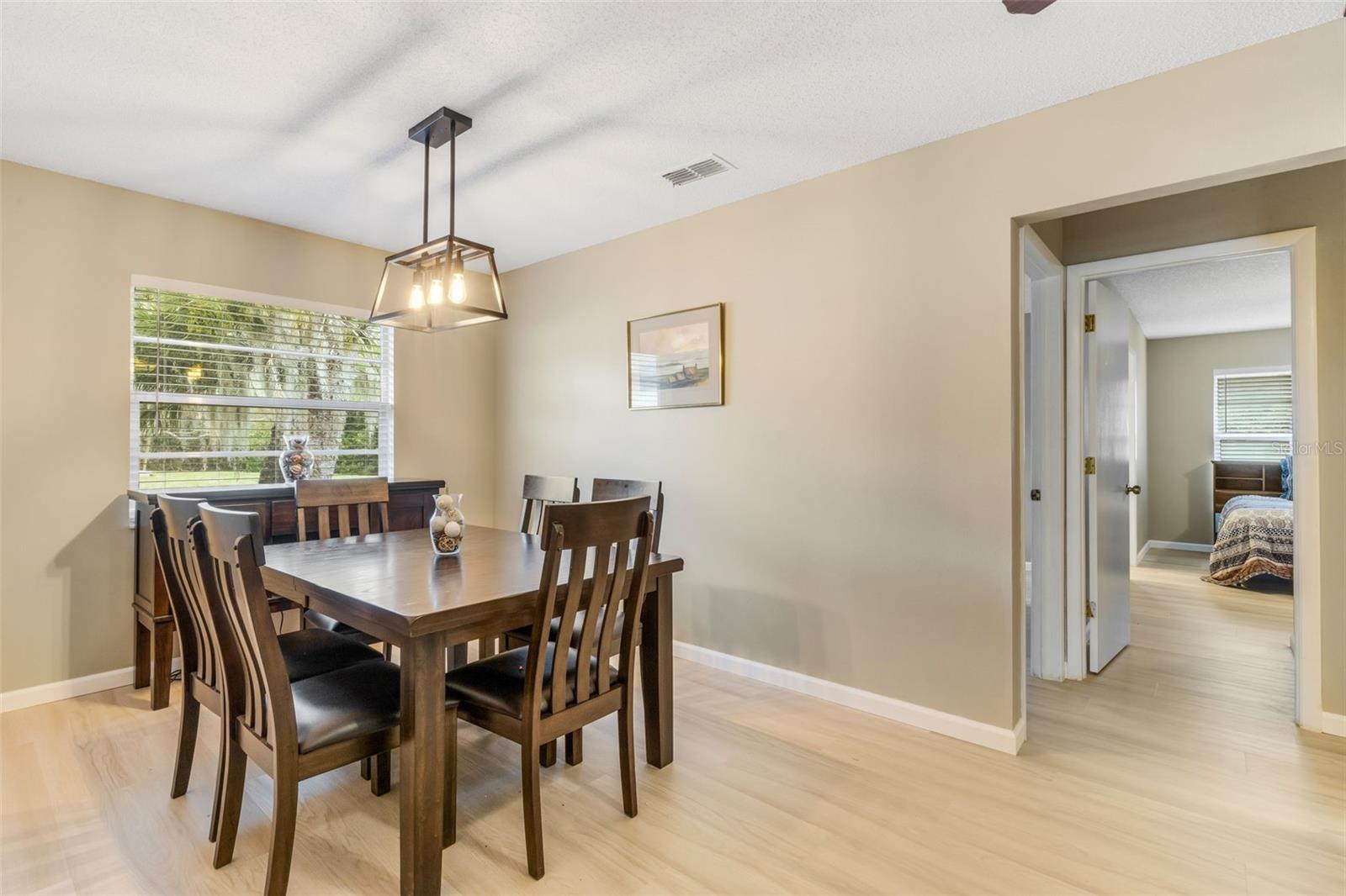 Image 11 of 81 For 3470 Maclaren Drive