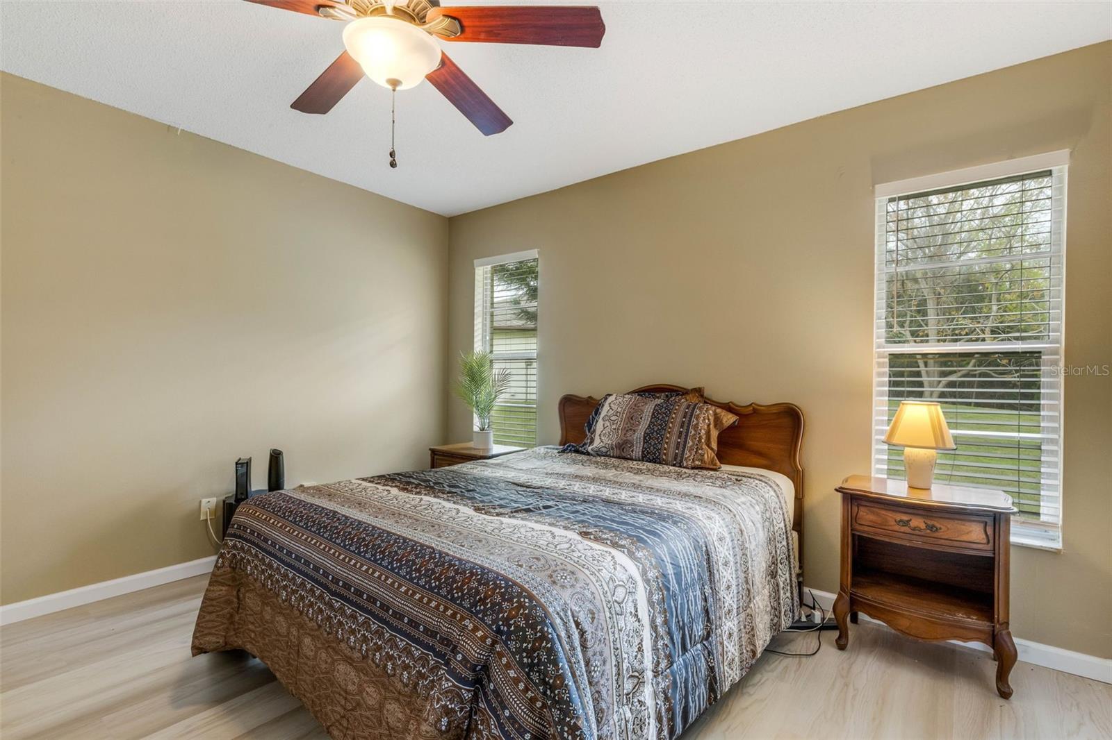 Image 25 of 81 For 3470 Maclaren Drive