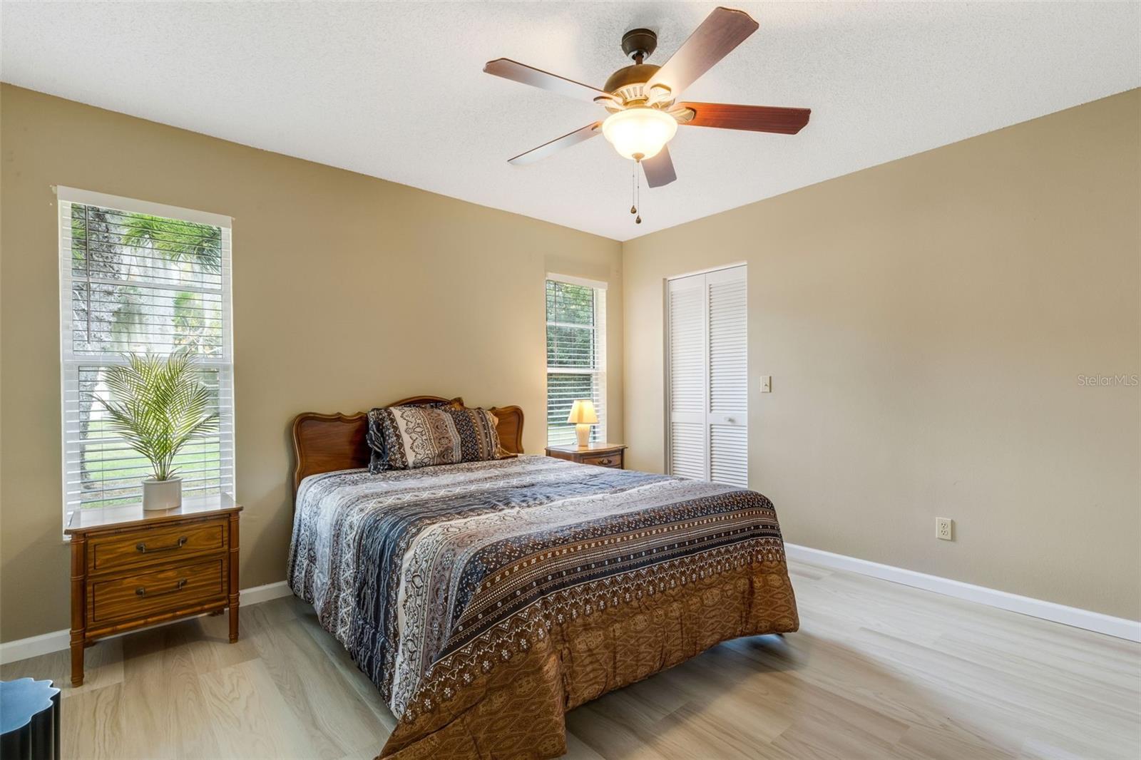 Image 26 of 81 For 3470 Maclaren Drive