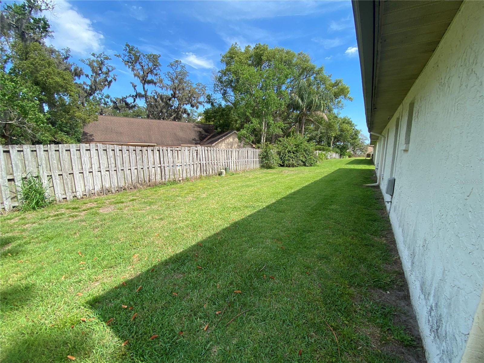 Image 35 of 81 For 3470 Maclaren Drive