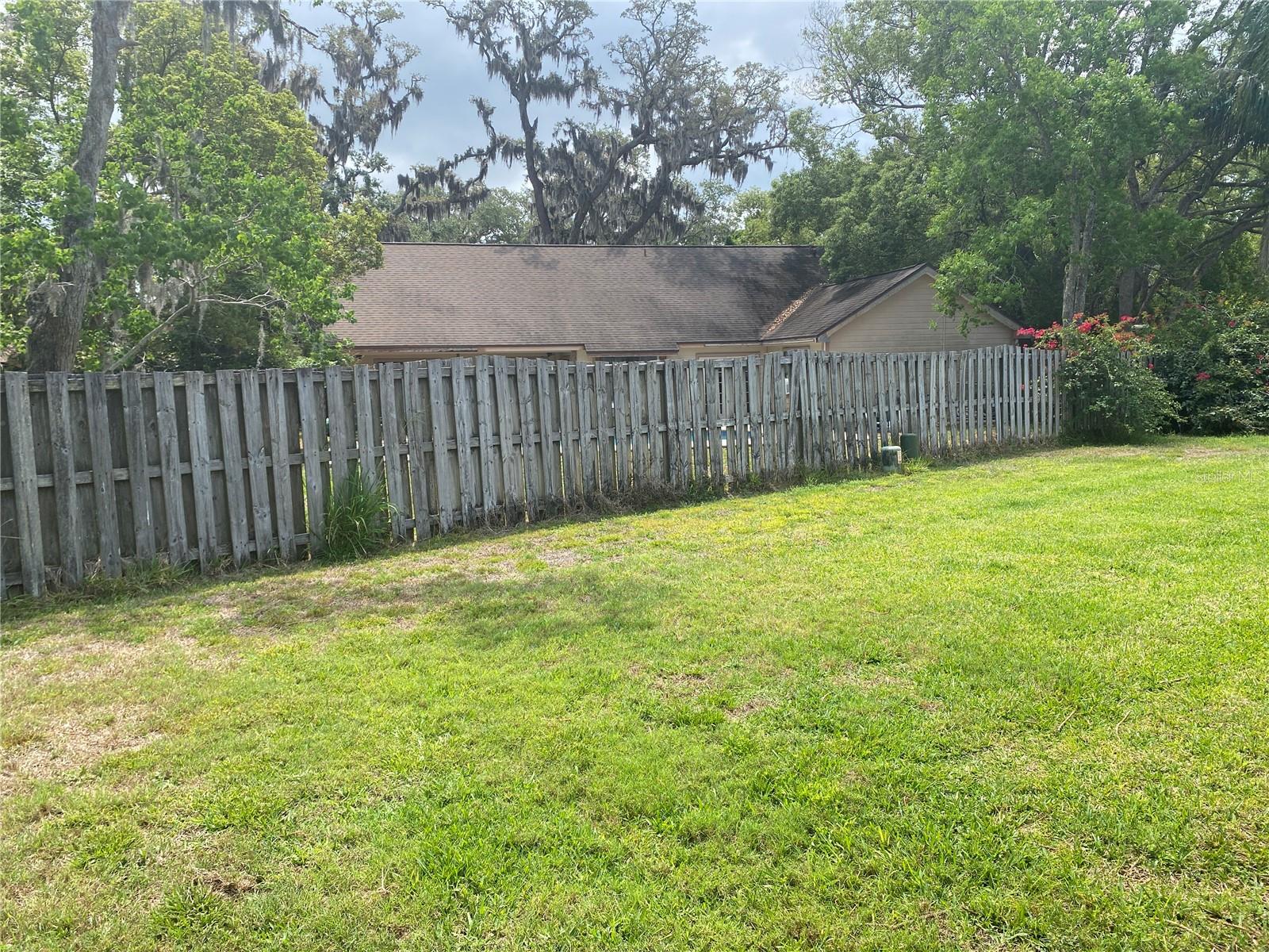 Image 36 of 81 For 3470 Maclaren Drive