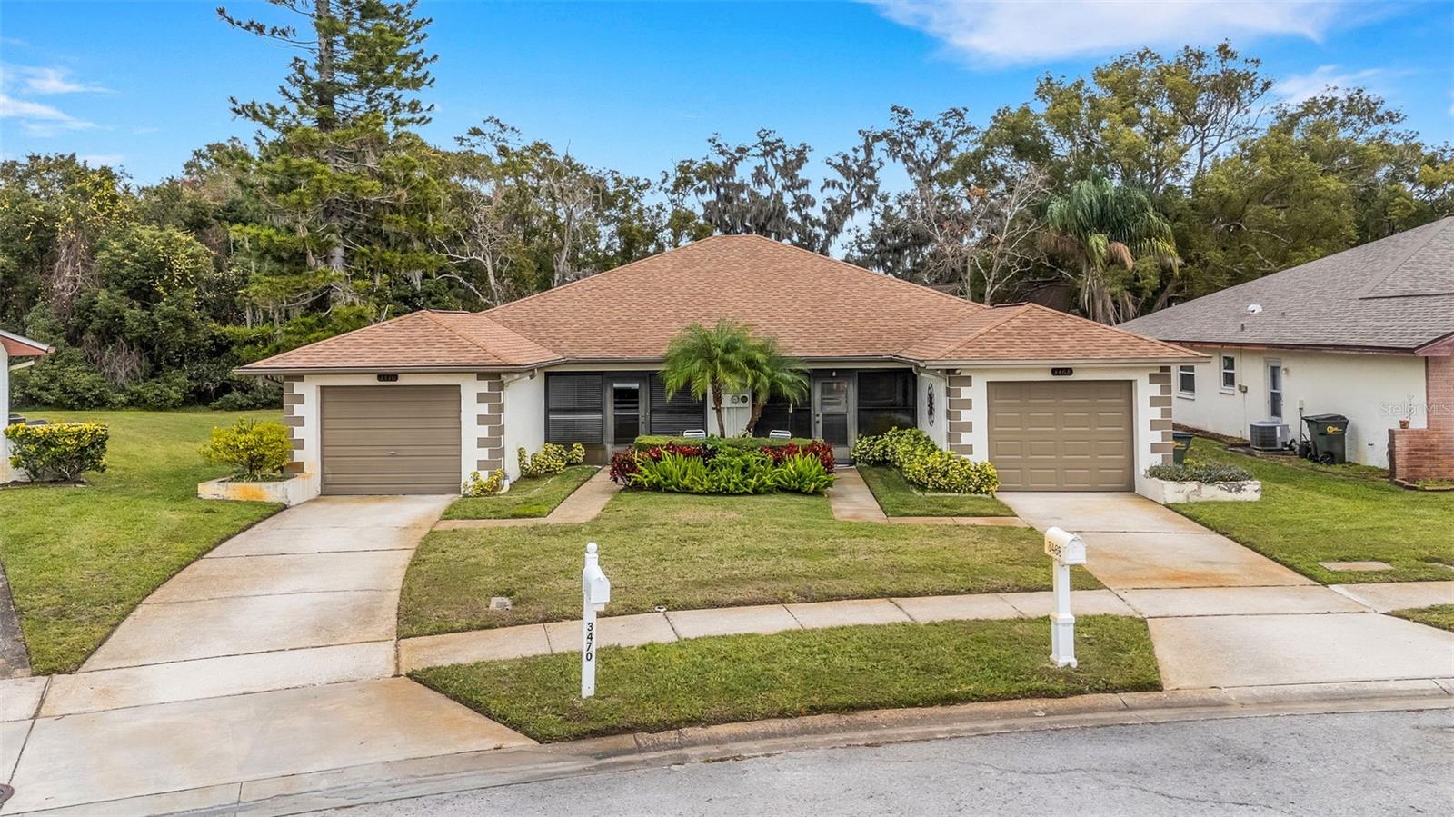 Image 38 of 81 For 3470 Maclaren Drive