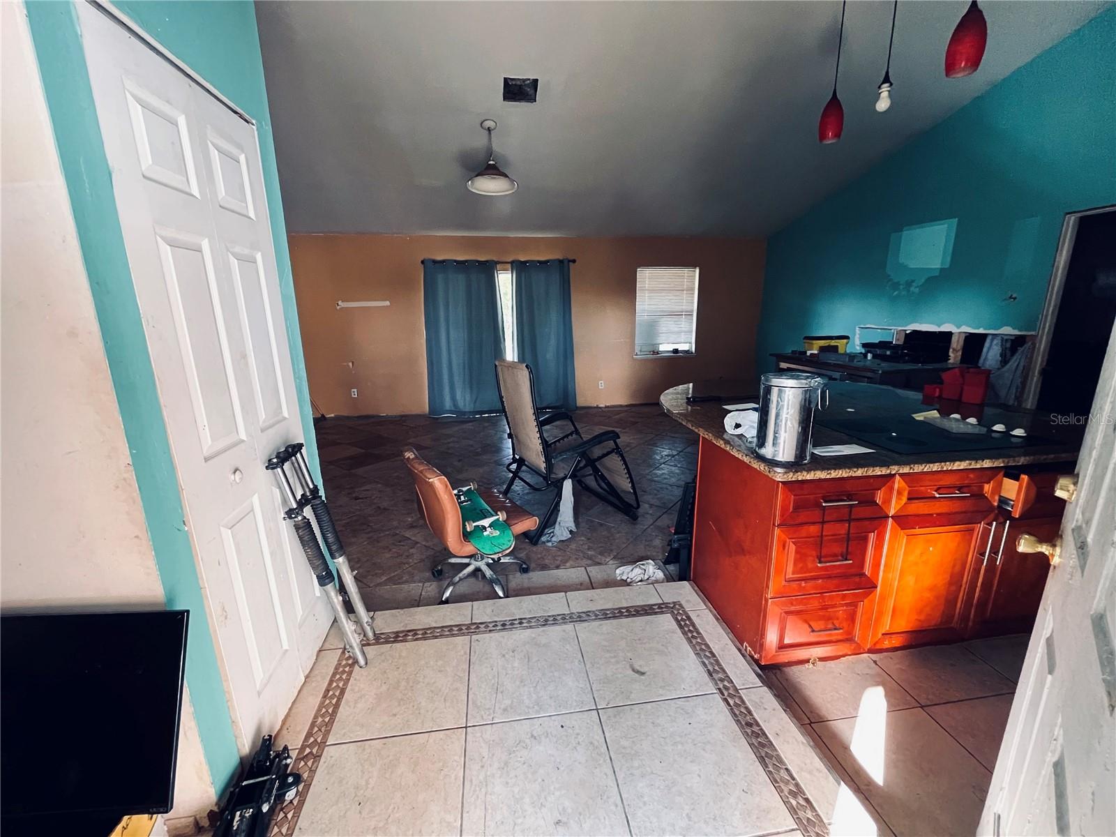 Image 10 of 39 For 2247 4th Street