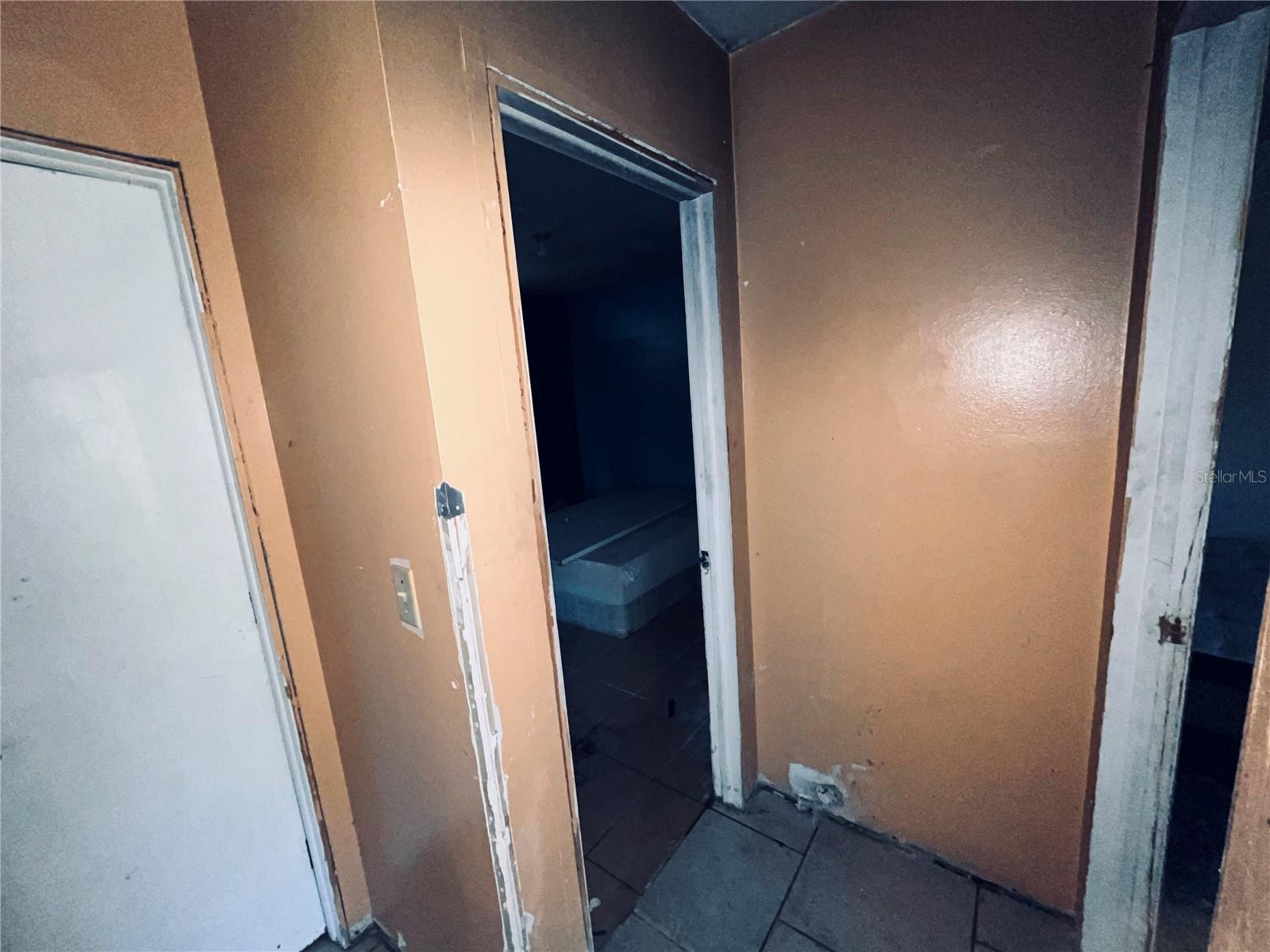 Image 19 of 39 For 2247 4th Street