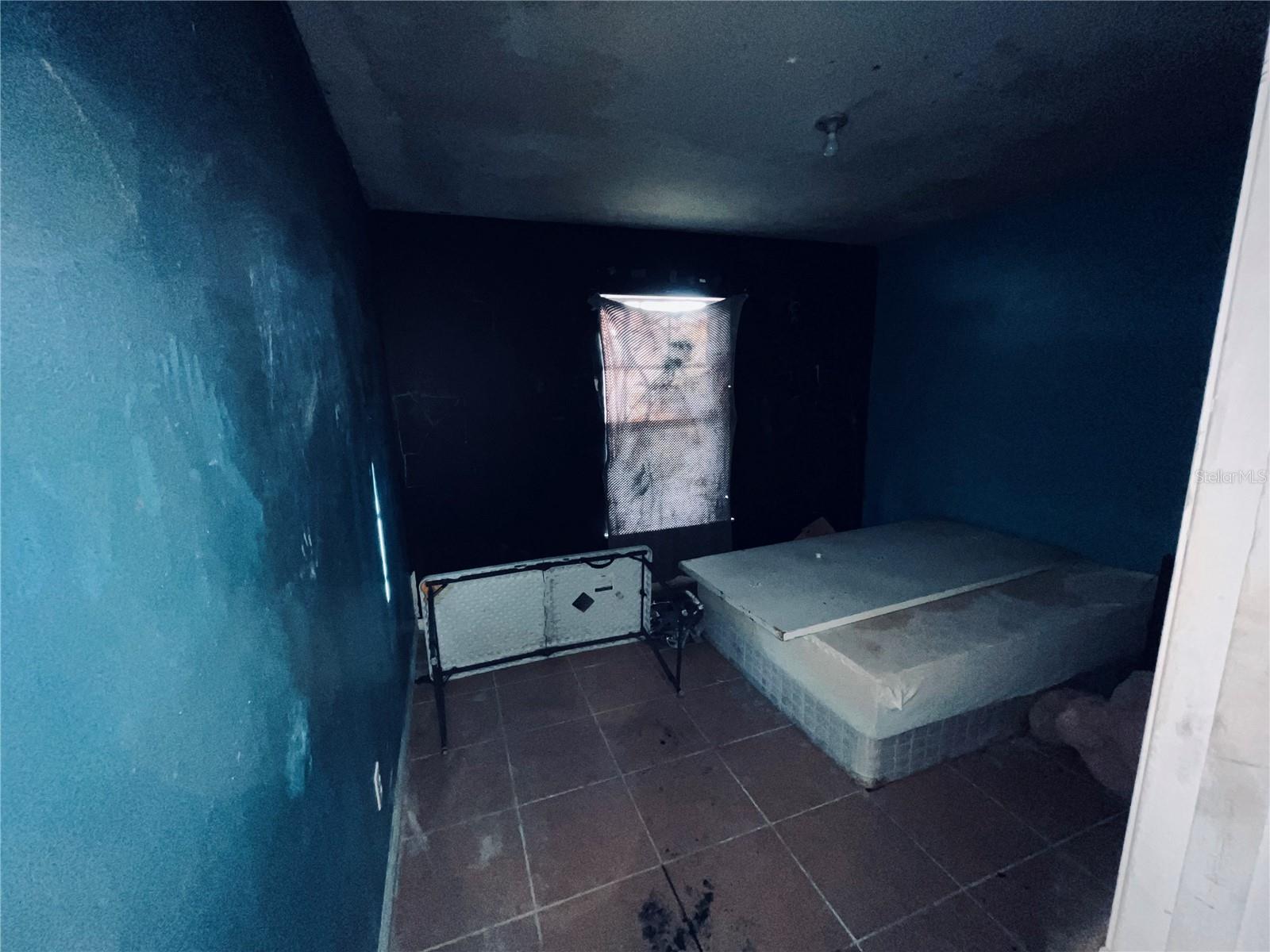 Image 27 of 39 For 2247 4th Street