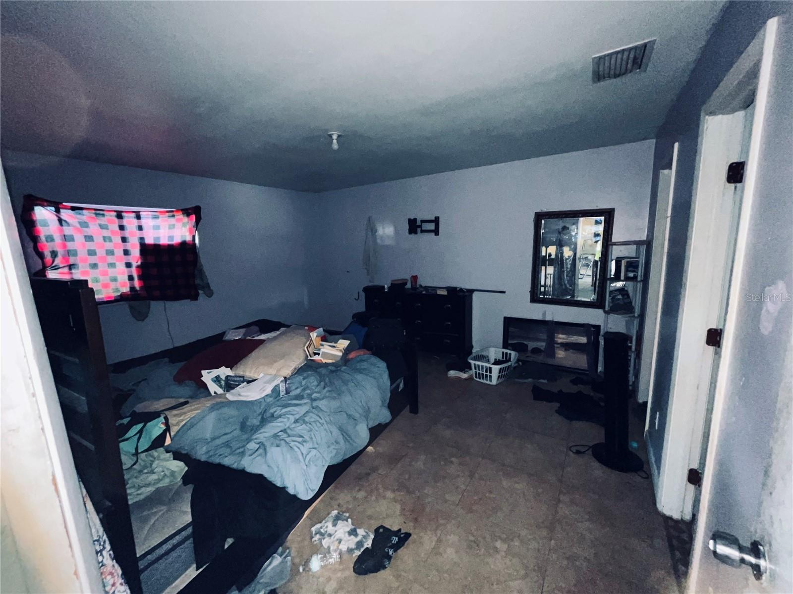 Image 28 of 39 For 2247 4th Street