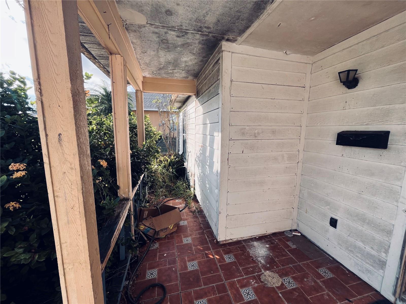 Image 8 of 39 For 2247 4th Street