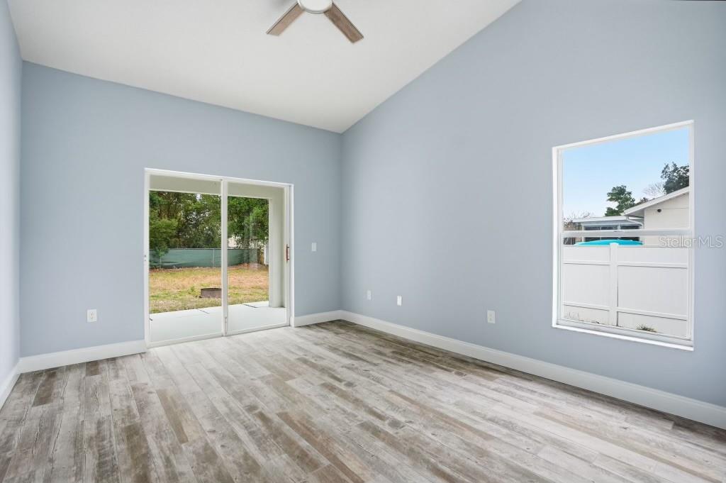 Image 15 of 38 For 9476 Spring Hill Drive