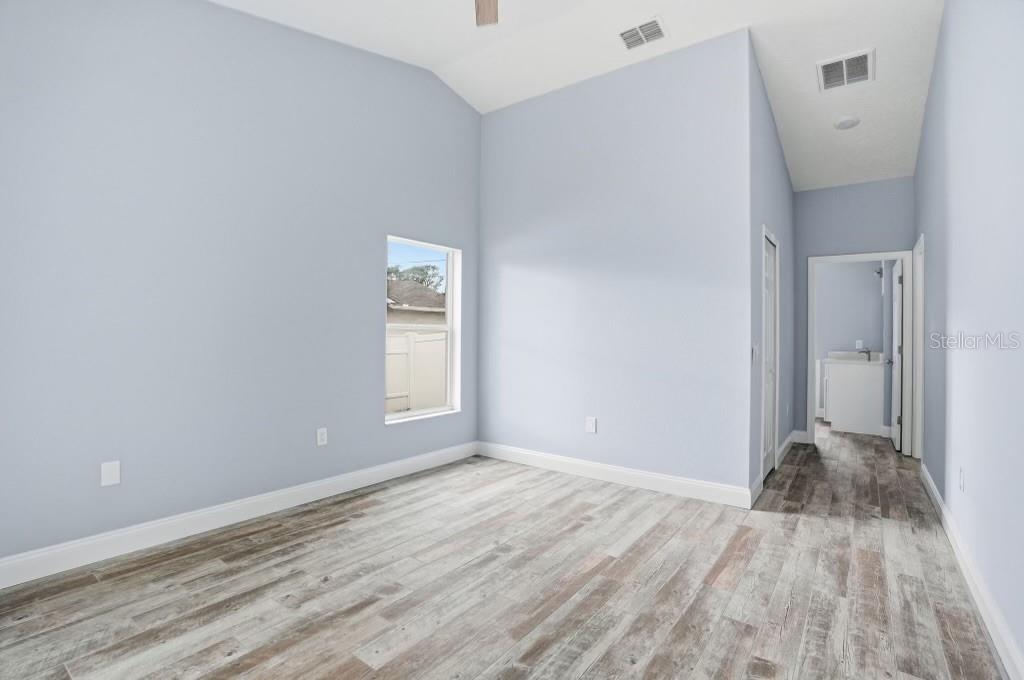 Image 16 of 38 For 9476 Spring Hill Drive