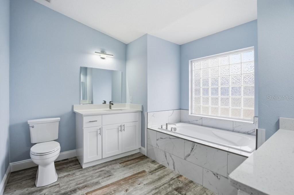 Image 17 of 38 For 9476 Spring Hill Drive