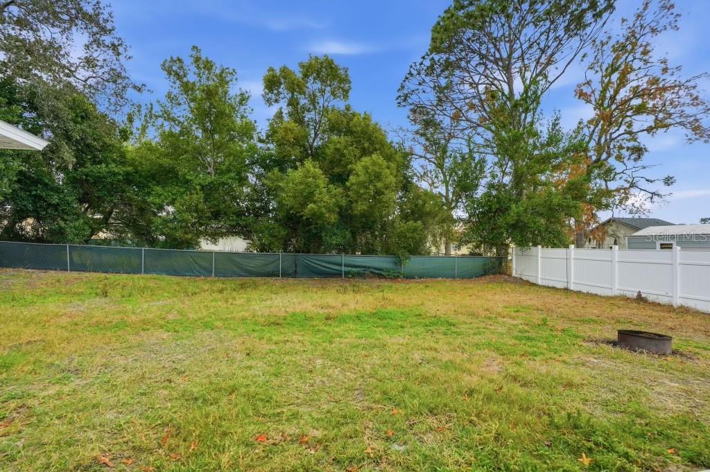 Image 29 of 38 For 9476 Spring Hill Drive