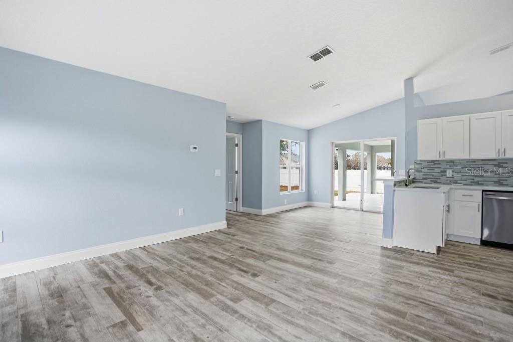 Image 9 of 38 For 9476 Spring Hill Drive