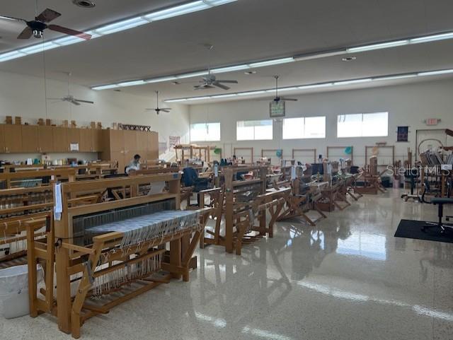 Image 49 of 67 For 2221 Platinum Drive