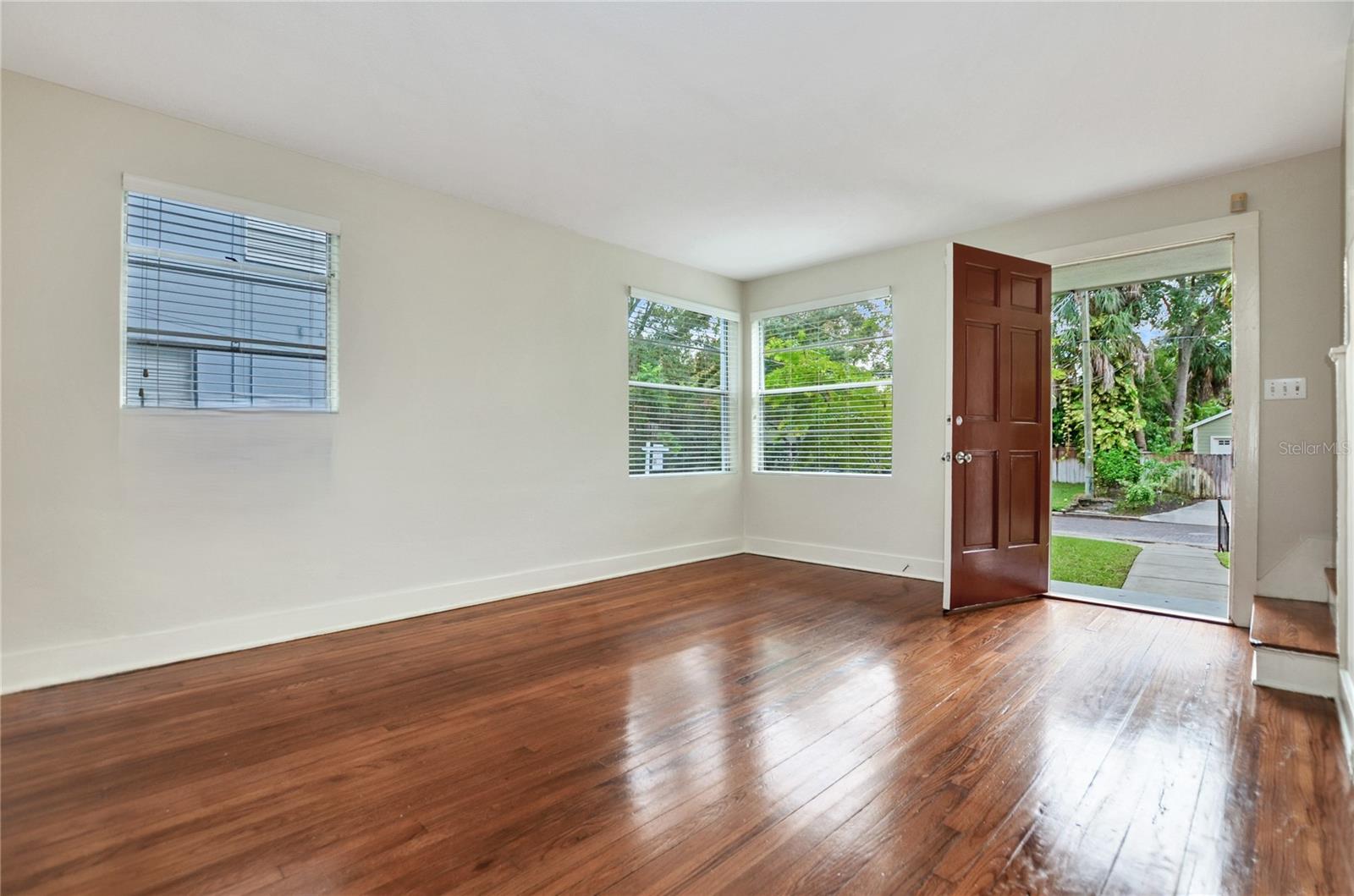 Image 3 of 31 For 1916 Habana Avenue