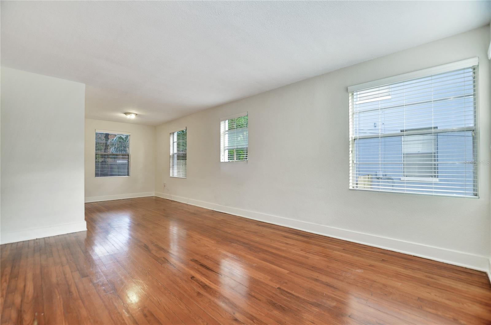 Image 5 of 31 For 1916 Habana Avenue