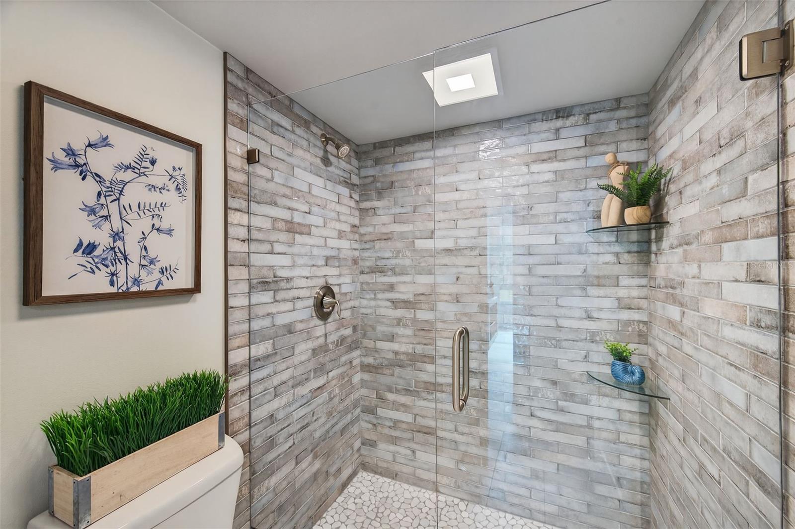 Image 13 of 45 For 19701 Gulf Boulevard 120