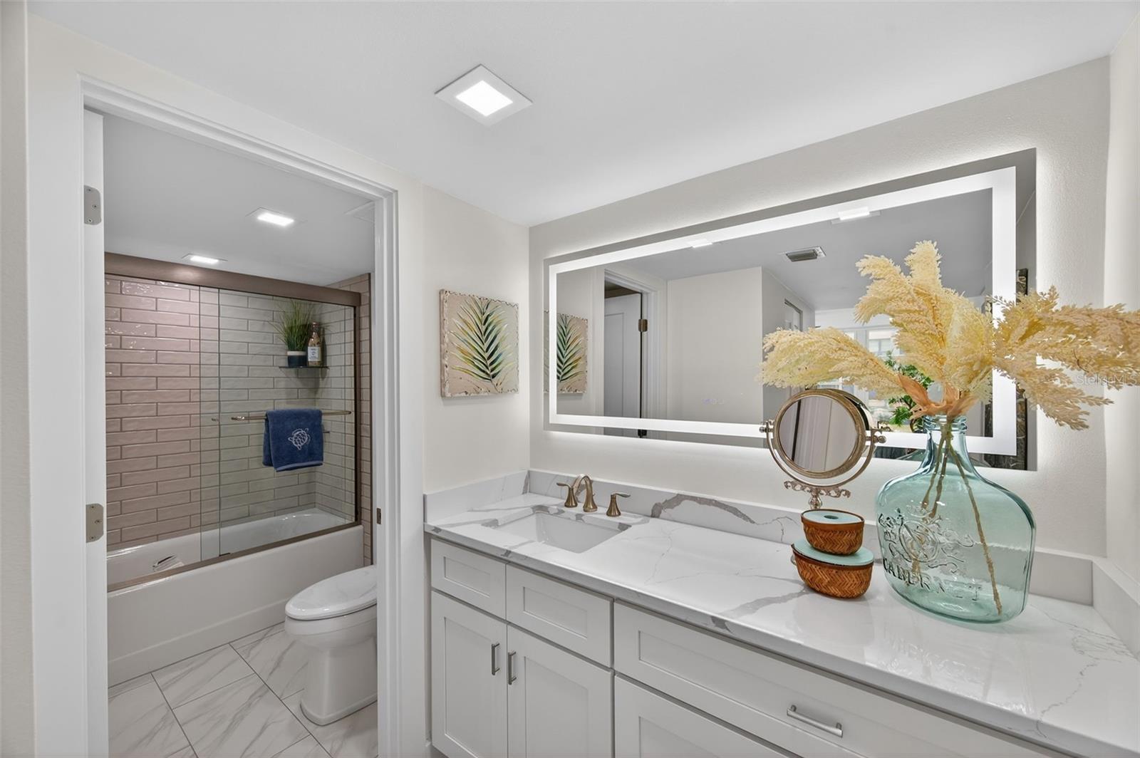 Image 18 of 45 For 19701 Gulf Boulevard 120