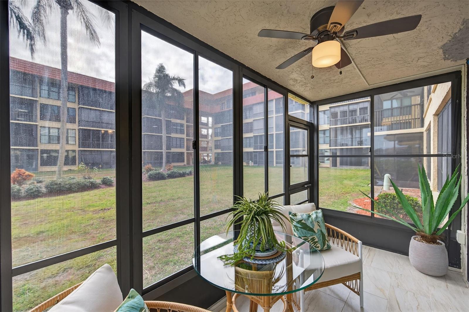 Image 24 of 45 For 19701 Gulf Boulevard 120