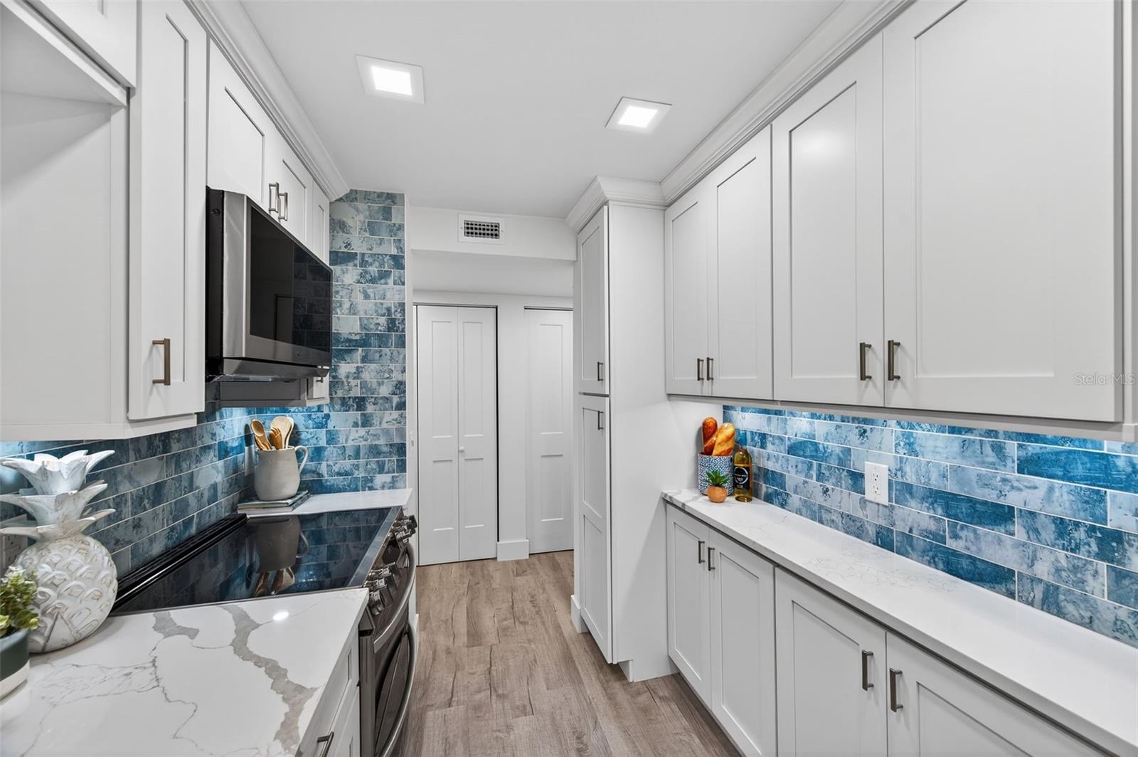 Image 5 of 45 For 19701 Gulf Boulevard 120