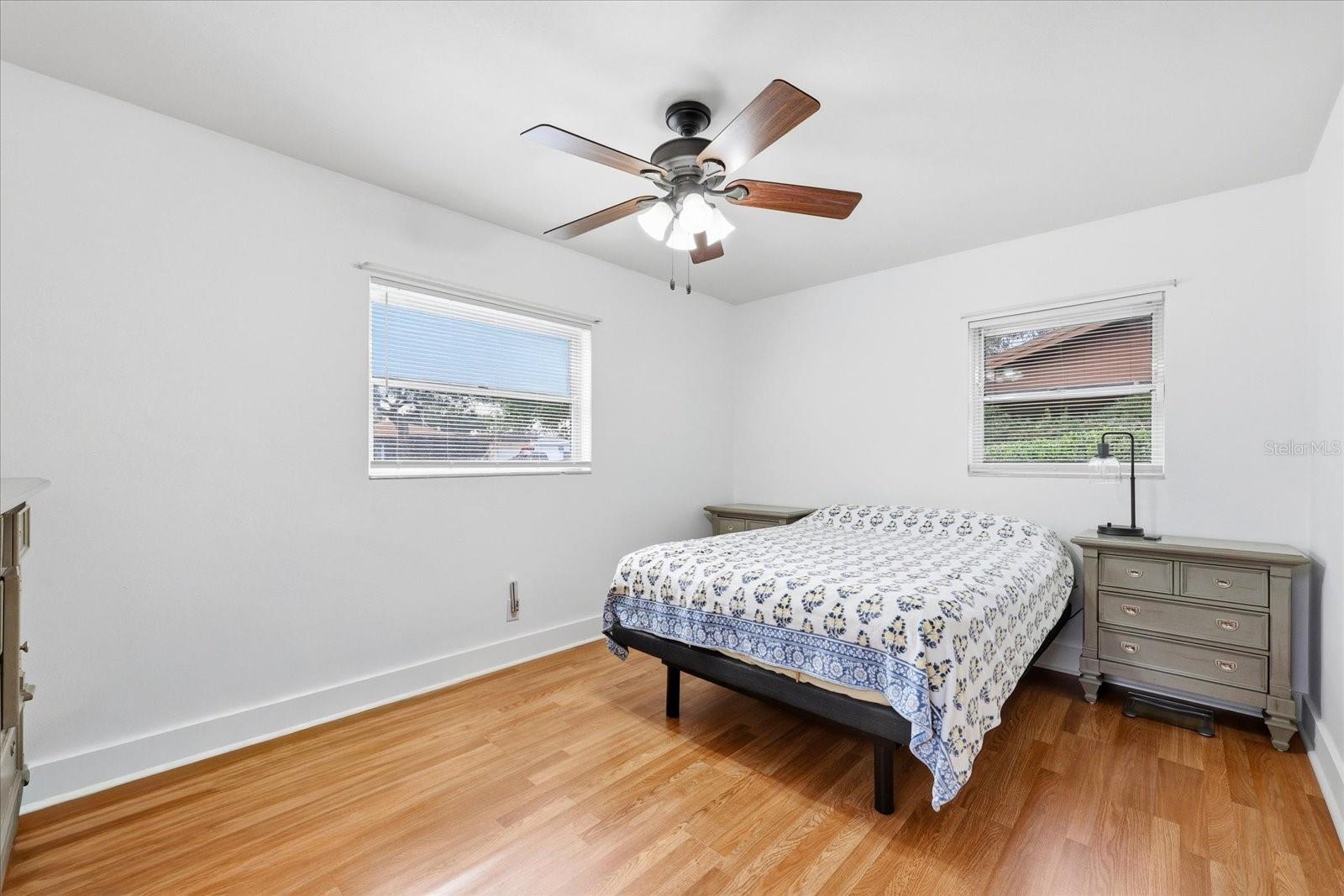 Image 20 of 38 For 207 Seneca Avenue