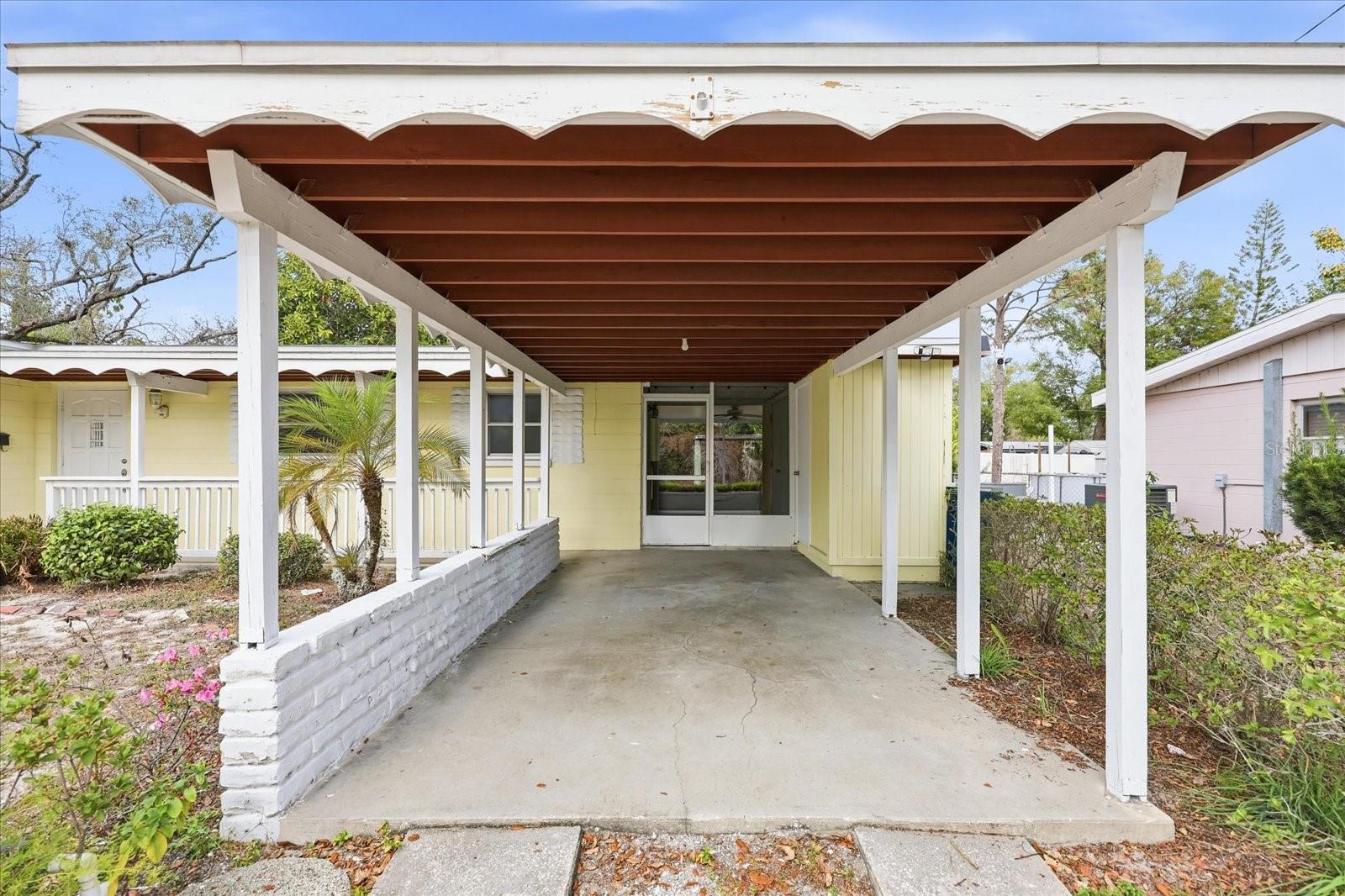 Image 6 of 38 For 207 Seneca Avenue